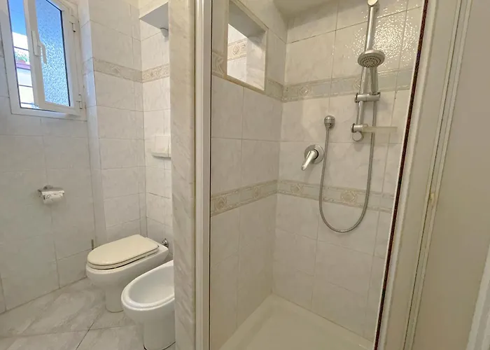 דירה Maria Teresa Ii - Refined Living With Excellent Links - Via Alessandria - Quartiere Trieste רומא