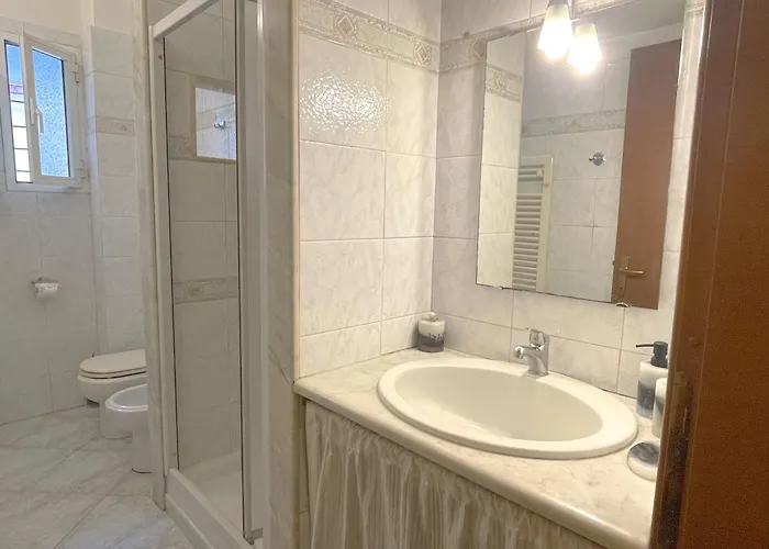 דירה Maria Teresa Ii - Refined Living With Excellent Links - Via Alessandria - Quartiere Trieste
