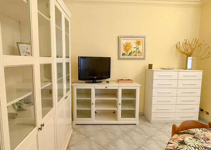 Maria Teresa Ii - Refined Living With Excellent Links - Via Alessandria - Quartiere Trieste *
